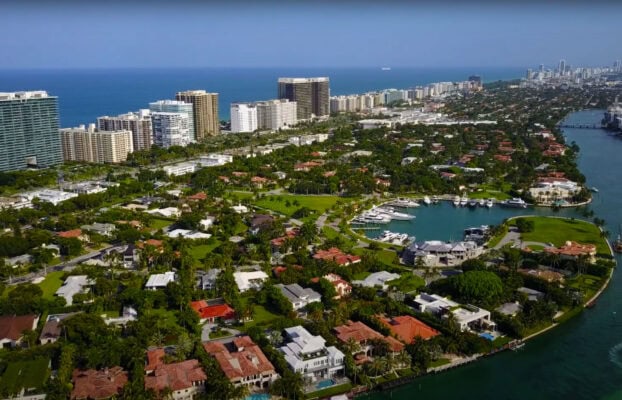 Top 5 Reasons to Take a Helicopter Tour in Pembroke Pines, Florida